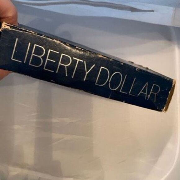 Avon Liberty Dollar Oland Aftershave Peeling Mostly Full In Box - Picture 8 of 9